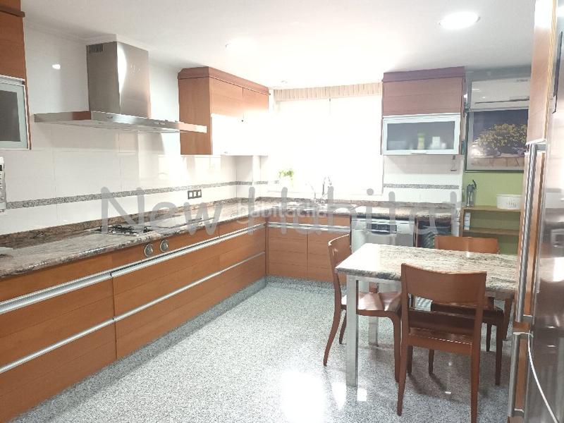 Foto b3a86059-bd7f-4d3b-abea-dcff5083f714. Maison jumelée avec parking dans Plaza Illes Columbretes Castellón de la Plana