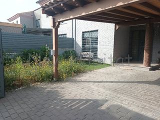 Casa adossada a Parque Sensal