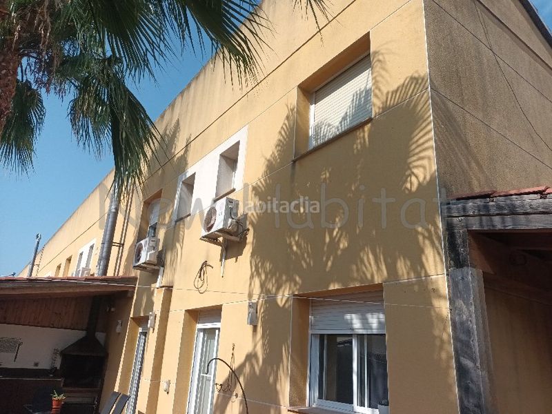 Foto eae26c45-2219-416c-967f-d76651fd3536. Doppelhaus mit kamin heizung parking pool in Playa-Ben Afeli Almazora / Almassora