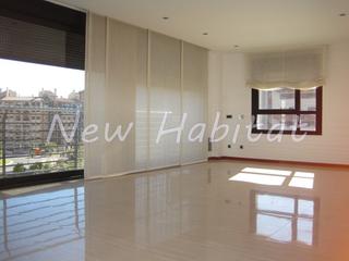 Appartement  Carrer del riu danubi. Vivienda de lujo muy amplia, luminosa, soleada, cerca centro, or