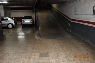 Aparcament cotxe  Carrer de rius i taulet. Parking a la venta