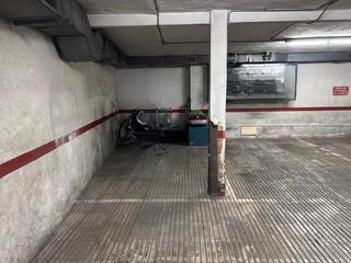 Aparcament cotxe a Carrer del mariscal cabanes 54. Parking a la venta