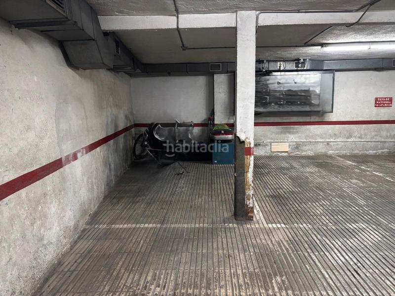 Foto 9f35154c-97e9-4c46-85ea-50fdaff913fe. Parking voiture dans carrer del mariscal cabanes 54 dans Badalona