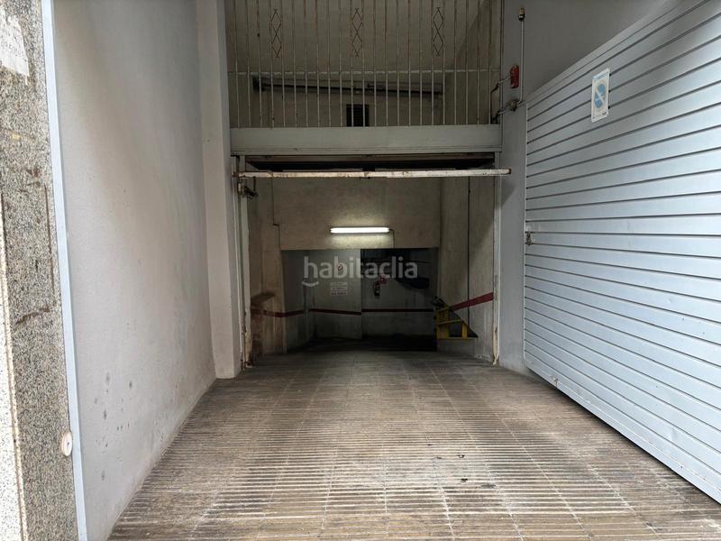 Foto a59f9dca-7faa-47f4-8277-601d87015828. Parking voiture dans carrer del mariscal cabanes 54 dans Badalona