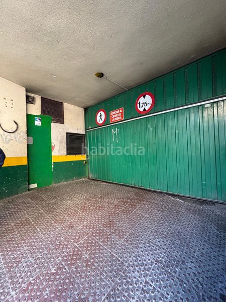 Foto cd497228-b35c-4707-9f4c-3e1198492e68. Aparcament cotxe a La Salut Badalona