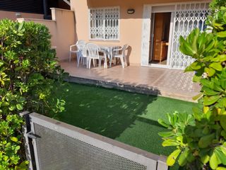 Appartement  Passatge de salvador allende. ¡vive en primera línea de mar! piso en les salines con terraza y