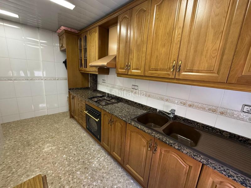 Foto 535a61a8-1c3d-4693-a4c2-fa38f1d7f5b8. Casa espectacular casa en zona gavarra en cornella de llobregat en Cornellà de Llobregat