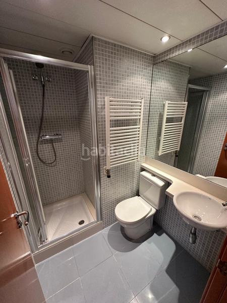 Foto 12b49742-9880-4b78-8373-2dbe953c212c. Dachwohnung mit heizung parking in El Pedró Cornellà de Llobregat