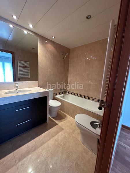 Foto 231a8cc2-7c3c-4879-a8c7-d1c3de22097b. Dachwohnung mit heizung parking in El Pedró Cornellà de Llobregat