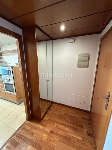 Foto 6529e43c-5bd6-457a-8bf7-34d8d6e09e9c. Dachwohnung mit heizung parking in El Pedró Cornellà de Llobregat