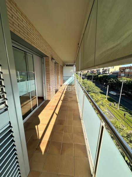 Foto a8a3d8be-7491-4385-8d39-09925cdea675. Dachwohnung mit heizung parking in El Pedró Cornellà de Llobregat