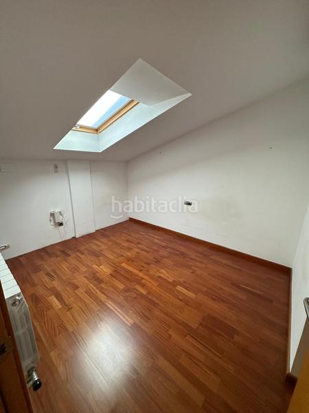 Foto b2940bc0-0bf5-4550-9014-1912844c06af. Dachwohnung mit heizung parking in El Pedró Cornellà de Llobregat