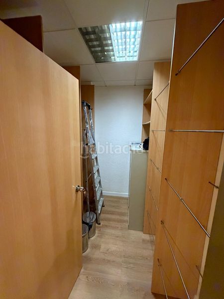 Foto 2f0a3948-2a53-4798-bc04-7a8ae757a210. Local comercial a Centre Esplugues de Llobregat