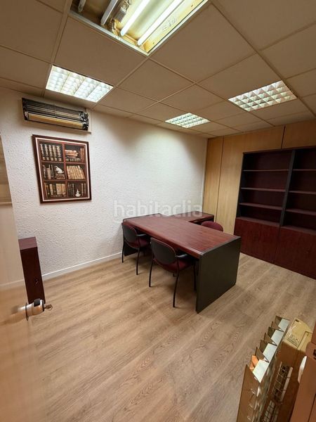 Foto a3732d98-9428-49c1-8df7-508766be18f6. Local comercial a Centre Esplugues de Llobregat