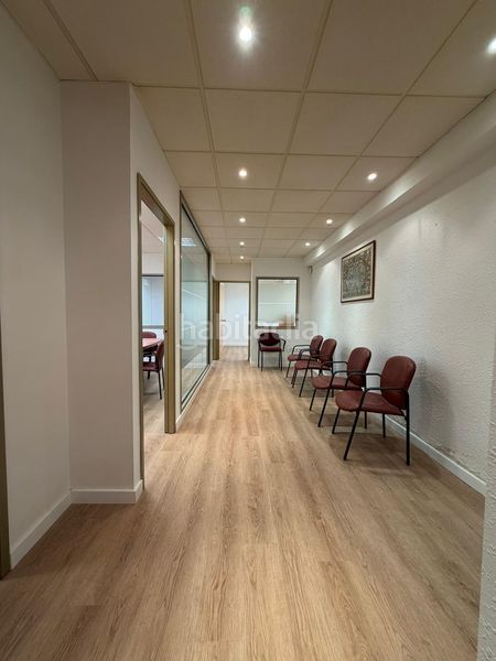 Foto b29d654e-8107-4f91-8fba-99769b609fb9. Local comercial a Centre Esplugues de Llobregat