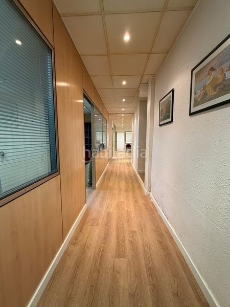 Foto e56a6cf3-ba1b-436d-996c-a8a12a8dc8f0. Local comercial a Centre Esplugues de Llobregat