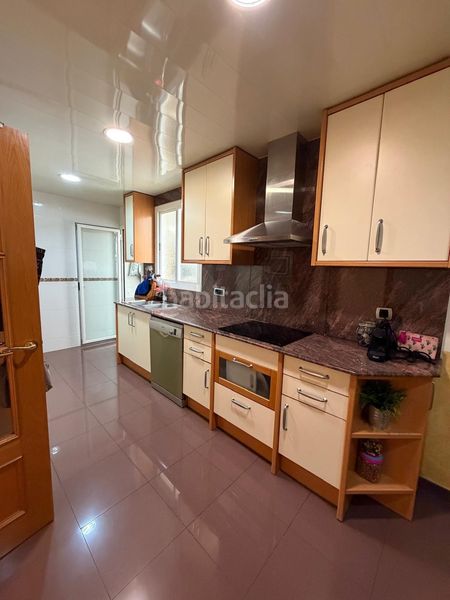 Foto d1a8dc3a-80d8-4675-bf78-a747716816fd. Pis amb calefacció a La Gavarra Cornellà de Llobregat