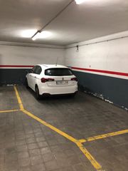 Parking coche en Carrer de sant francesc xavier 41