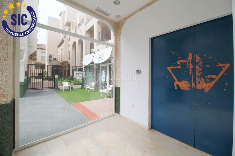 Foto cb6e3dde-cb1a-4f66-937b-569e93383772. Local comercial en calle maritimo mediterraneo 101 1756local comercial en marina dor en Oropesa del Mar