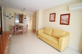 Appartement à Avenida central 12. 1819apartamento de 2 dormitorios, terraza, piscina, garaje y tra