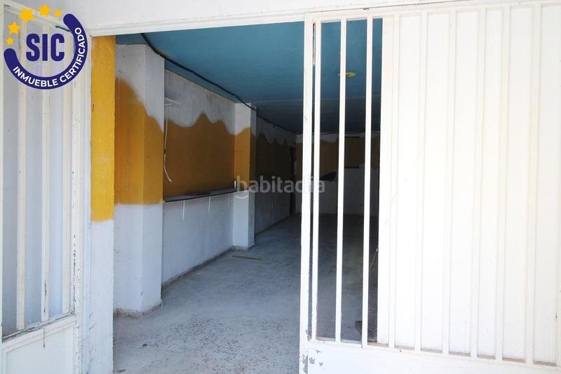 Foto fa207cd7-c3a9-479a-8d1e-3c8f4fac23ed. Local comercial en avenida del faro 87 1820local comercial en edificio nortespa iizona Playa de la Concha en Oropesa del Mar