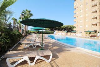 Apartament a Avenida jardín 3. 1822apartamento de 2 dormitorios, 2 baños, trastero y 2 plazas d