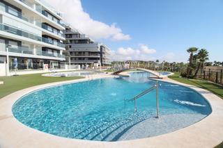 Pis a Cala Blanca. 1831apartamento de obra nueva en 1 línea de playa y con una gran