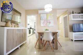 Piccolo appartamento  Calle amplaries. 1842apartamento en 8ª planta 2 dormitorios, 2 baños, garaje y te