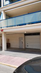 Autoparkplatz in Avenida faro del 99. Ref. 1880garaje tipo box cerrado en venta  playa de la concha  o
