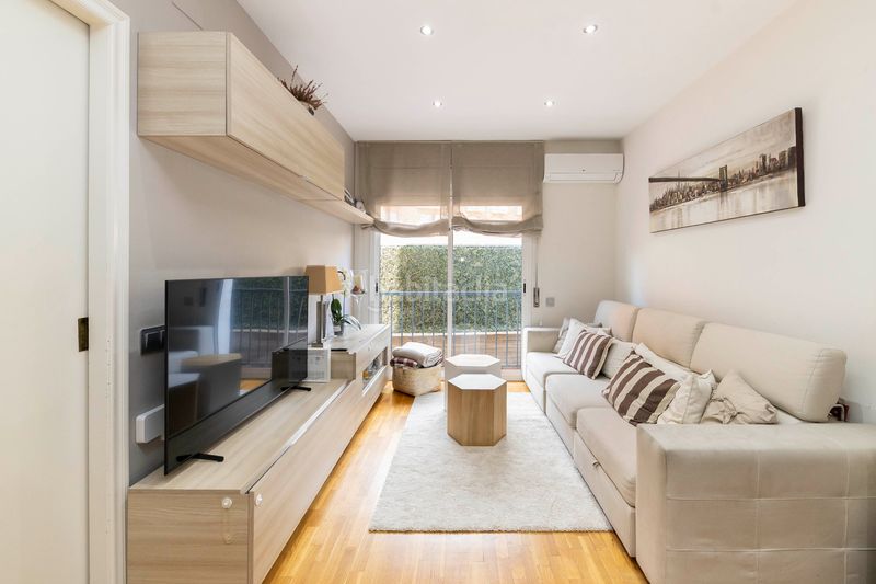 Foto 44cd9597-88ab-4590-bf5f-cf515e032cdf. Dúplex amb calefacció a Centre Sabadell