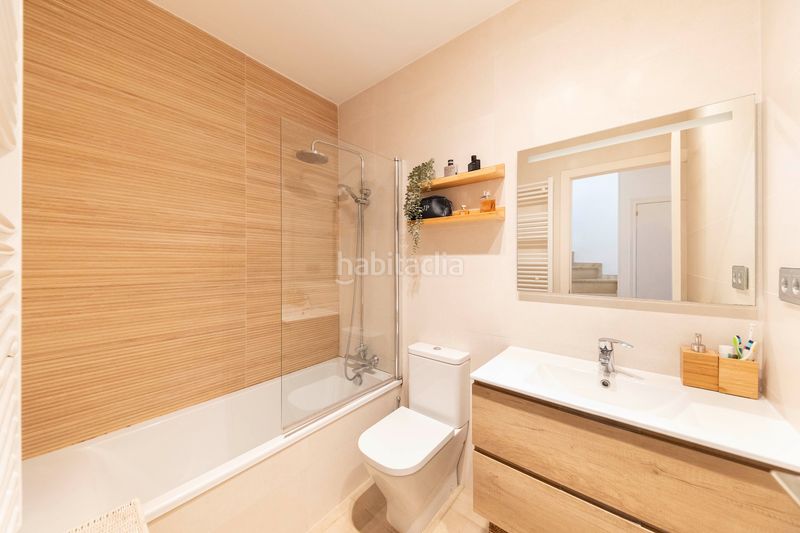 Foto a621d569-240d-4627-a89e-fdc705db2ce3. Dúplex amb calefacció a Centre Sabadell