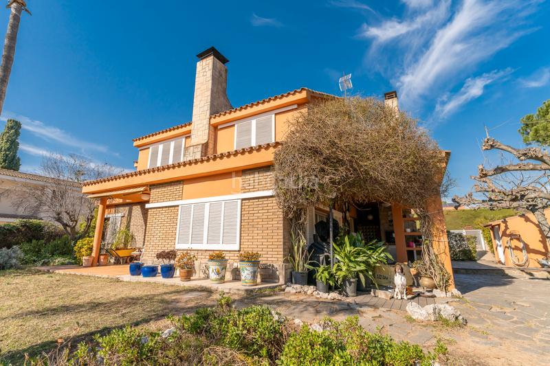 Foto 0683f4b0-18c8-4e1a-9590-fe91897af2bc. Chalet with fireplace parking pool in Mestral Reus