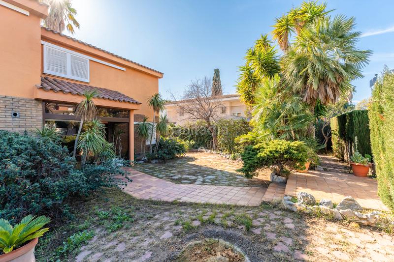Foto 74be6127-0ae6-46ba-b0b4-2a21df797d0c. Chalet with fireplace parking pool in Mestral Reus