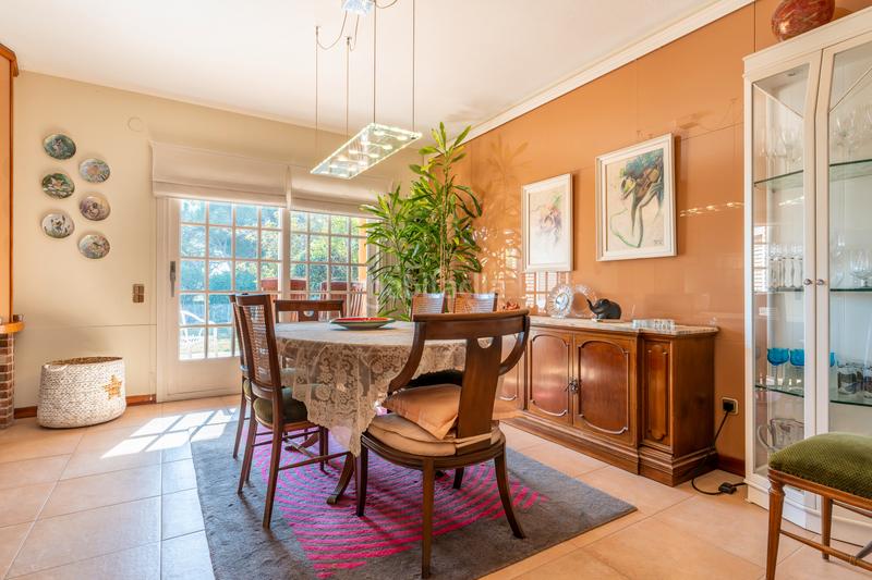 Foto 057962e1-30e4-47fc-8314-60f99ef40d1d. Chalet with fireplace heating parking pool in Mestral Reus