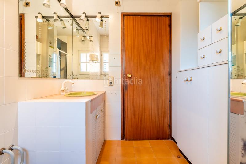 Foto 8442283c-e378-4513-8c8c-42d739ed4be4. Chalet with fireplace heating parking pool in Mestral Reus