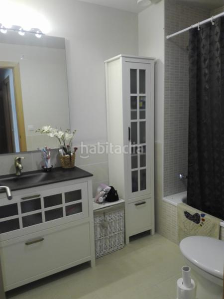 Foto 0a6c0893-44a6-4fd7-9746-a8fc3741caae. Pis amb piscina a Ponent Reus