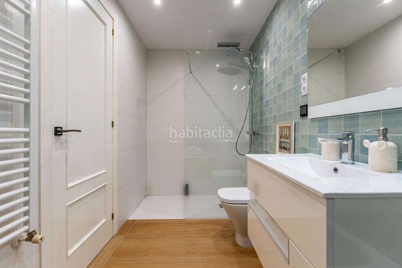 Foto 4bece19a-9946-4a56-bab4-5c5c62f06812. Casa adossada amb xemeneia calefacció aparcament piscina a Reus