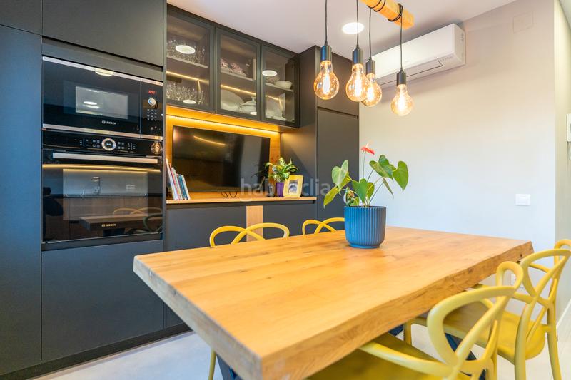 Foto 0ae8d6b2-f9c0-467b-adfe-1e13a45820cb. Semi detached house with fireplace heating parking pool in Reus