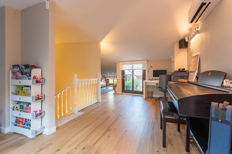 Foto c82a29ac-93b0-46c2-94a7-6d3753b5d184. Semi detached house with fireplace heating parking pool in Reus