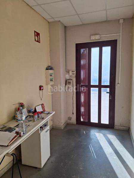 Foto 2cecfb80-0bd8-4a38-8bf8-5ef4fec116a3. Fabrikhalle in Valls