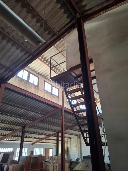 Foto 854e84ec-c637-4d5e-a0f7-364853b177b1. Nau industrial a Mestral Reus