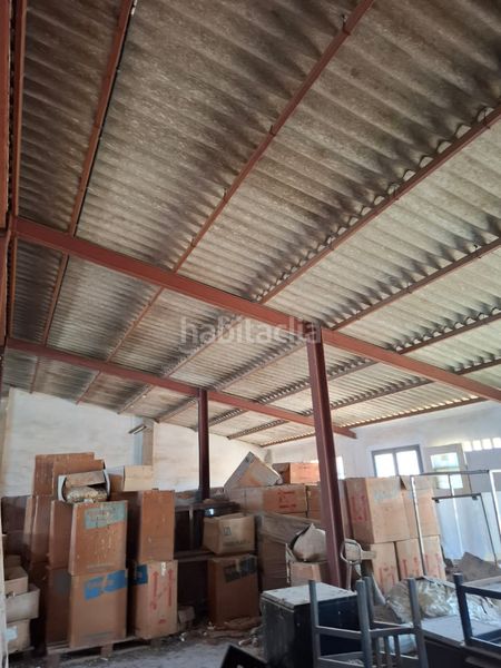Foto b1288019-baf8-4a5d-8098-dceeec965682. Nau industrial a Mestral Reus
