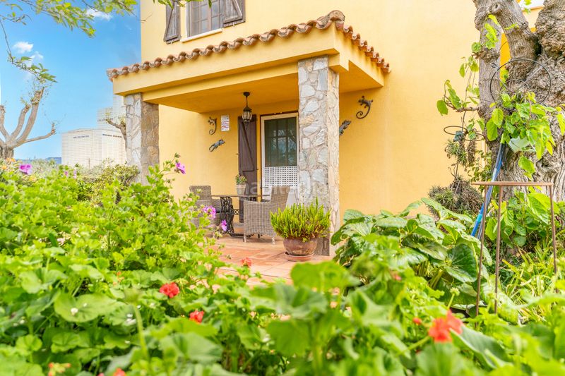 Foto 4ac0d262-1831-4422-9005-9a72cc679b6b. Chalet en Migjorn Reus