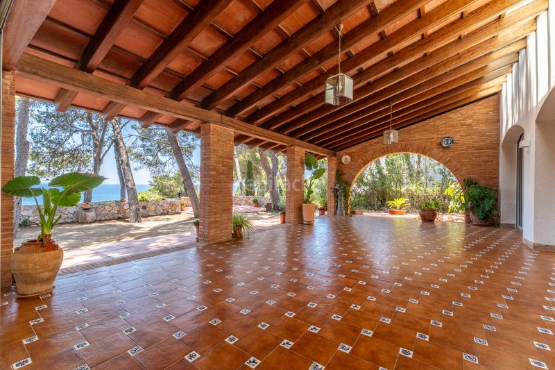 Foto ec01e3d3-7eda-4e45-ab1f-43584586366c. Chalet en pla de maset - cap de Salou Salou