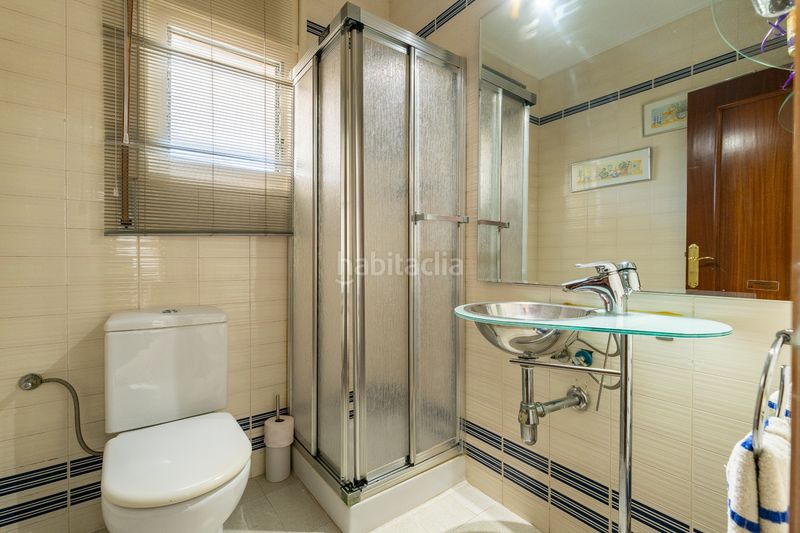 Foto 76aa84e8-f2ba-4a31-9daf-c68e09d44674. Xalet amb calefacció aparcament piscina a Mestral Reus