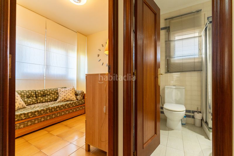 Foto de8e9c96-2f51-4da7-9251-8e52fee53263. Xalet amb calefacció aparcament piscina a Mestral Reus
