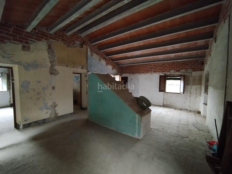 Foto ca0ea8b6-72dd-45f9-81b7-ad1fc55f817e. Masia amb xemeneia a Canovelles