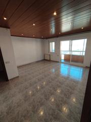 Appartement à Can bassa. Piso muy luminoso en granollers