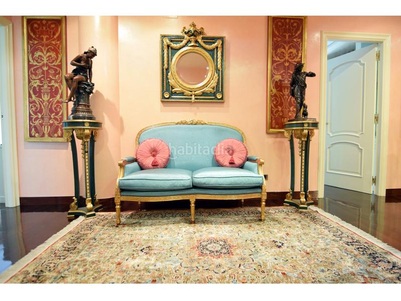 Foto 5443d149-c994-418f-8161-0a3f099cd331. Casa amb aparcament a Centro Andorra la Vella