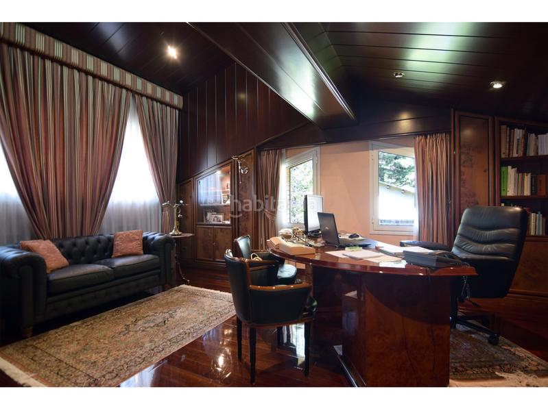Foto a1fa950b-e75c-4233-9197-7833149fb548. Casa amb aparcament a Centro Andorra la Vella